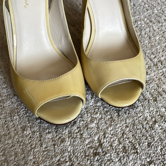 Cole Haan Nike Air Patent Leather Peep-Toe Sling-backs, Pale Yellow, size 6 - Picture 4 of 11